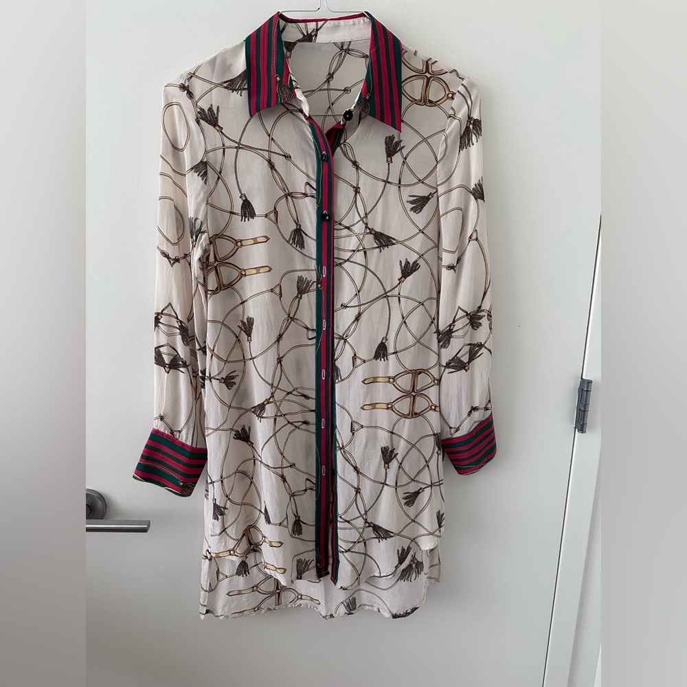 Gucci -esque Button Down blouse - no brand label